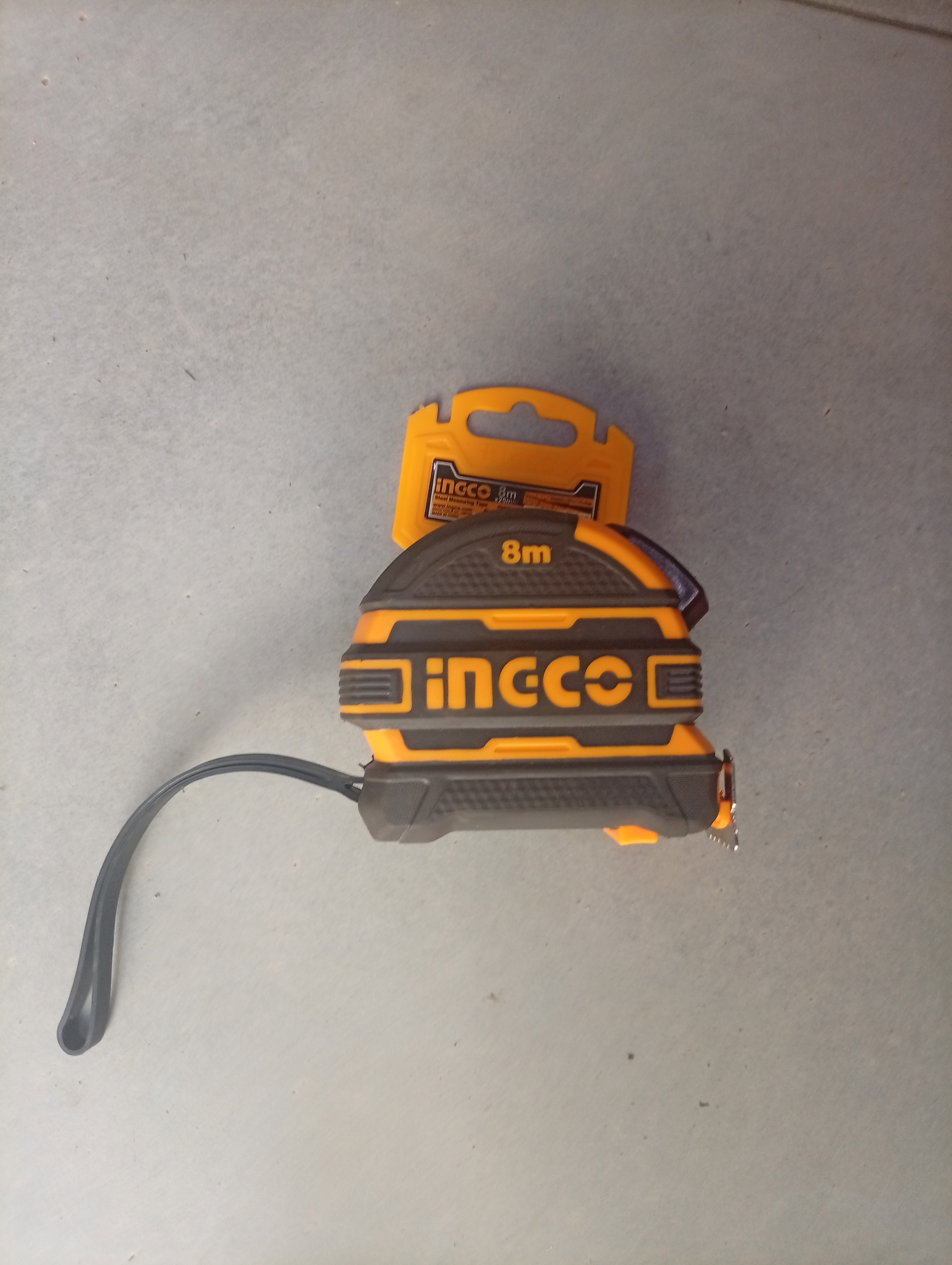 Ingco measuring tape 8meters