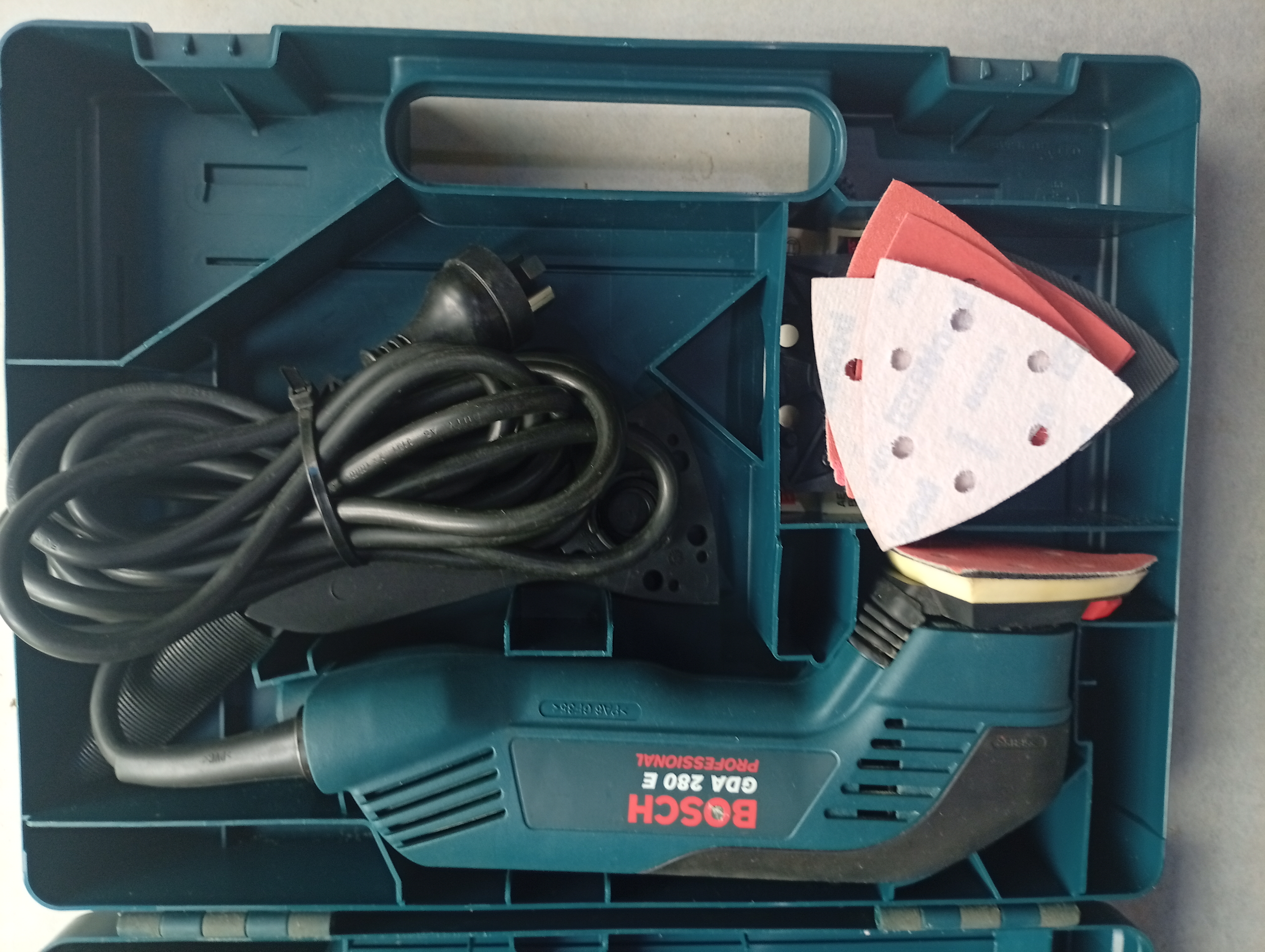 Bosch sand-papering machine